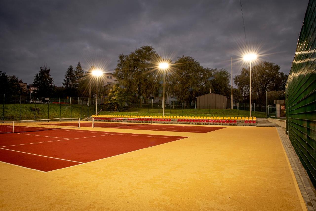 Pawilon Sportowo Turystyczny Kalwarianka Hostel Kalwaria Zebrzydowska Exterior photo